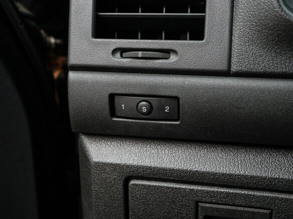 2011 Jeep Cherokee IV (KK), чёрный - вид 16