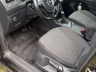 2017 Volkswagen Tiguan II, чёрный, 1999000 рублей, вид 3