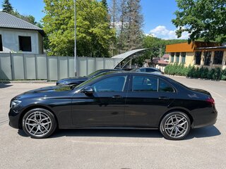 2020 Mercedes-Benz E-Класс 200 V (W213, S213, C238) Рестайлинг, чёрный, 4550000 рублей, вид 4
