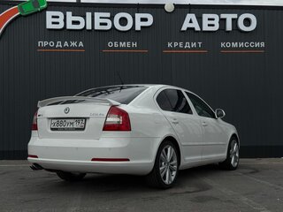 2011 Skoda Octavia RS II Рестайлинг, белый, 1230000 рублей, вид 2