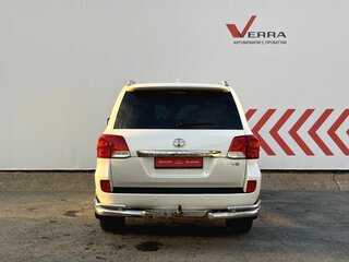 2015 Toyota Land Cruiser 200 Series Рестайлинг 1, белый, 4060000 рублей, вид 4
