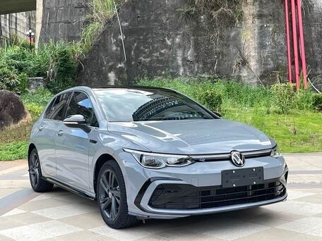2023 Volkswagen Golf VIII, серый, 2250000 рублей, вид 3