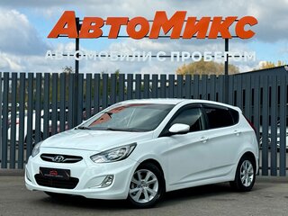 2011 Hyundai Solaris I, белый, 690000 рублей, вид 1