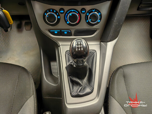 2012 Ford Focus III, серебристый - вид 14