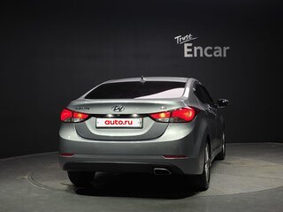 2016 Hyundai Avante VI, серебристый, 975000 рублей, вид 3