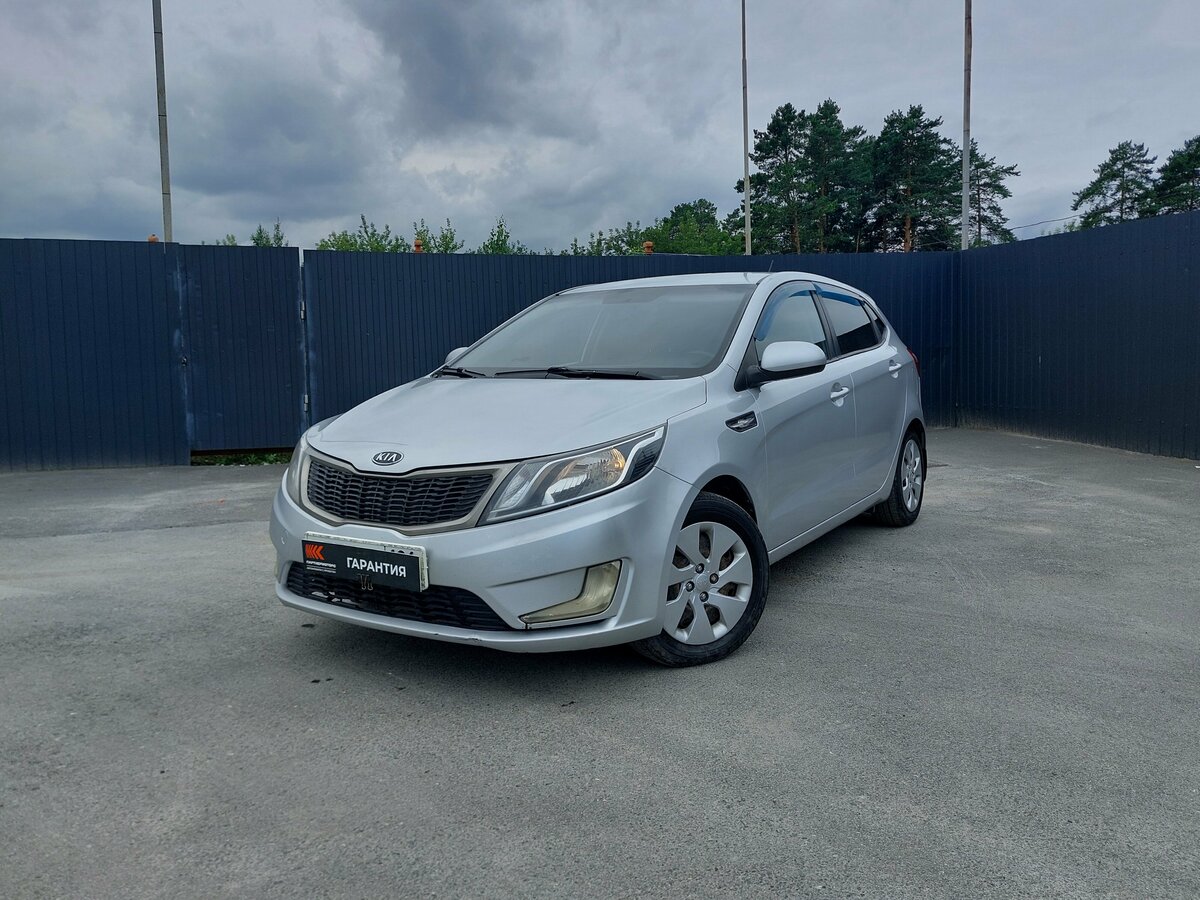 Открыть фотографии: Kia Rio III