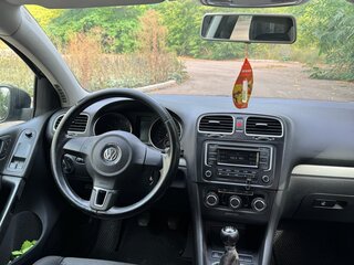 2009 Volkswagen Golf VI, чёрный, 680000 рублей, вид 2