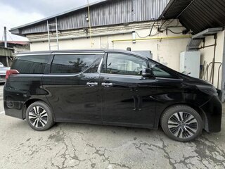 2019 Toyota Alphard III Рестайлинг, чёрный, 4490000 рублей, вид 1