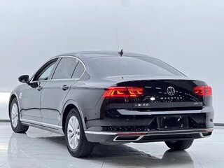 2022 Volkswagen Magotan B8 Рестайлинг, чёрный, 1625000 рублей, вид 3