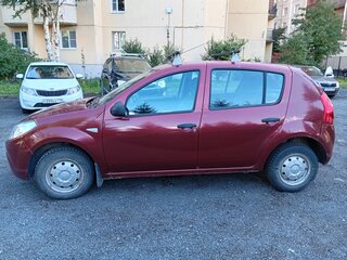 2014 Renault Sandero I, красный, 450000 рублей, вид 4