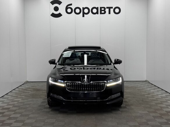 2025 Skoda Superb III Рестайлинг, чёрный, 3420000 рублей - вид 5