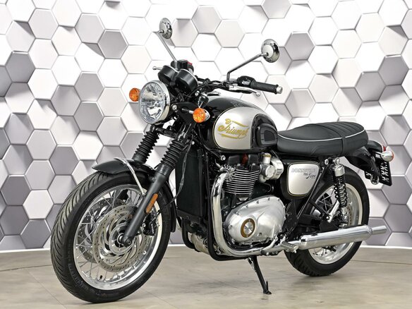 2026 Triumph Bonneville T120, чёрный, 1750000 рублей - вид 1