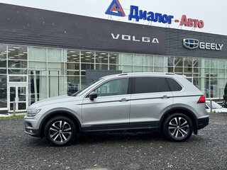 2019 Volkswagen Tiguan II, серый, 2500000 рублей, вид 2