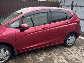2018 Honda Fit III Рестайлинг, красный, 1200000 рублей, вид 3
