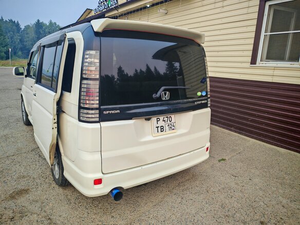 2004 Honda Stepwgn Spada II Рестайлинг, белый, 700000 рублей - вид 3