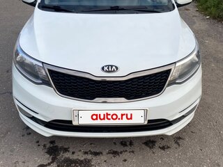 2017 Kia Rio III Рестайлинг, белый, 900000 рублей, вид 2