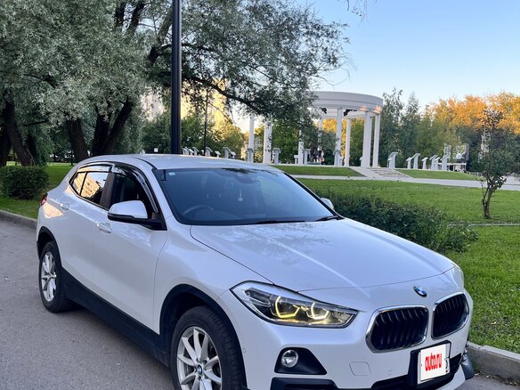 2018 BMW X2 sDrive18i I (F39), белый, 1800000 рублей