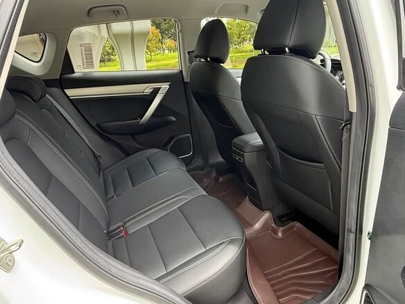 2025 Geely Binyue I Рестайлинг 2, белый, 1513000 рублей - вид 15