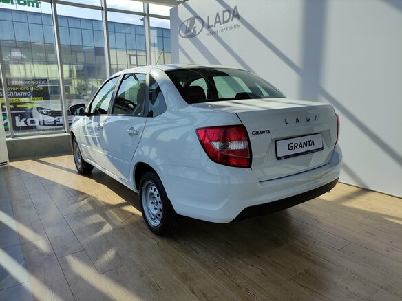 2026 Lada (ВАЗ) Granta I Рестайлинг, белый, 987000 рублей - вид 4