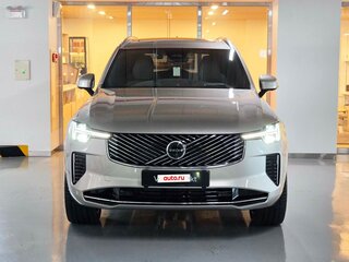 2026 Volvo XC90 B6 II Рестайлинг 2, серебристый, 9047700 рублей, вид 3