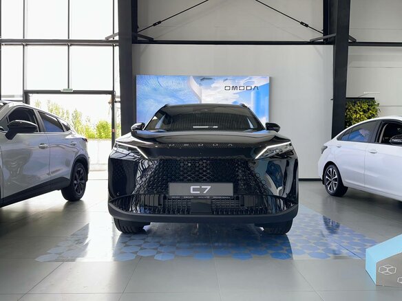 2026 Omoda C7, чёрный, 3299000 рублей