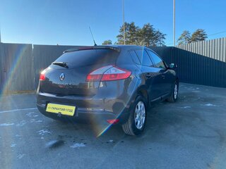 2013 Renault Megane III Рестайлинг, коричневый, 499000 рублей, вид 3