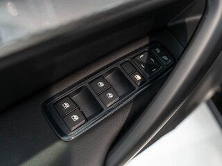2026 Lada (ВАЗ) Vesta I Рестайлинг (NG), чёрный, 1860000 рублей, вид 5