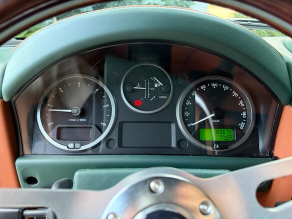 2013 Land Rover Defender 110 I Рестайлинг, зелёный, 7000000 рублей - вид 21