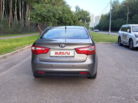 2013 Kia Rio 4-speed III, серый, вид 5