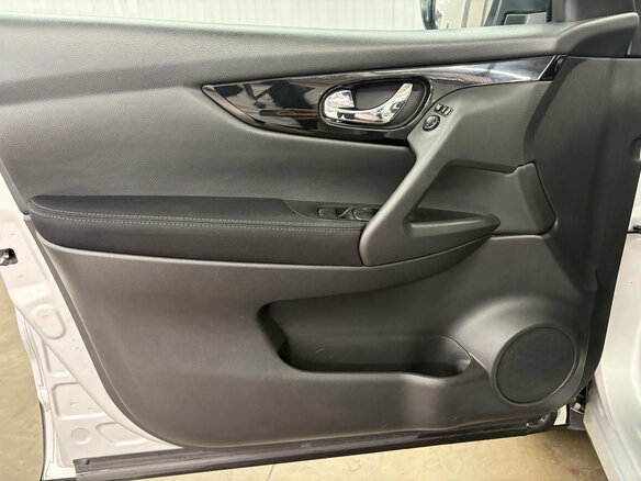 2017 Nissan Qashqai II, серебристый, 1597000 рублей - вид 15