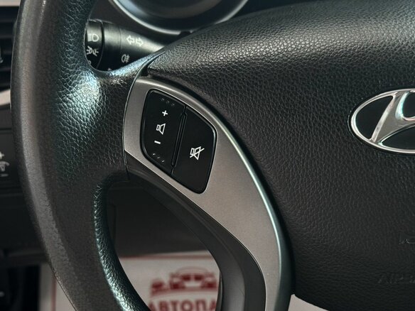 2013 Hyundai i30 II, голубой - вид 16