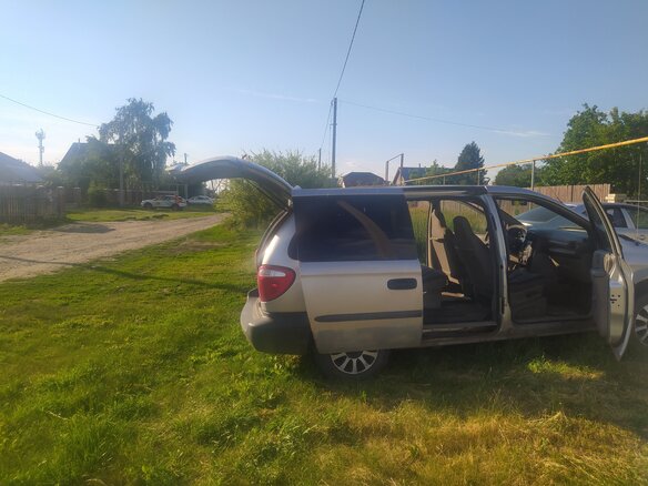 2003 Dodge Caravan 4-speed IV, серый, 400000 рублей - вид 6