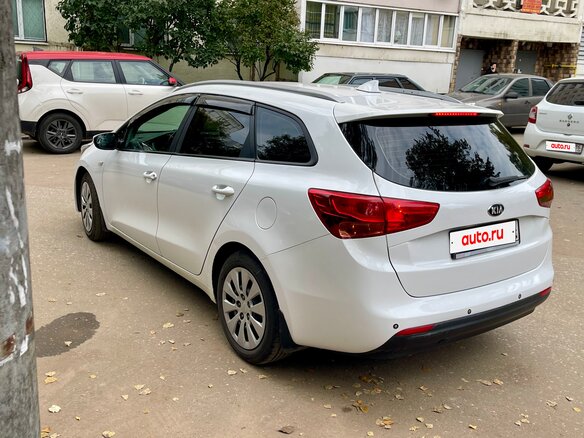 2018 Kia Ceed II Рестайлинг, белый, 1250000 рублей - вид 5