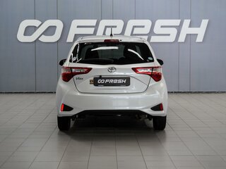 2020 Toyota Vitz III (XP130) Рестайлинг 2, белый, 1169000 рублей, вид 4