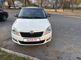 2012 Skoda Fabia II Рестайлинг, белый, 500000 рублей, вид 1