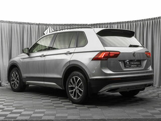 2018 Volkswagen Tiguan II, серебристый, 2995000 рублей, вид 4