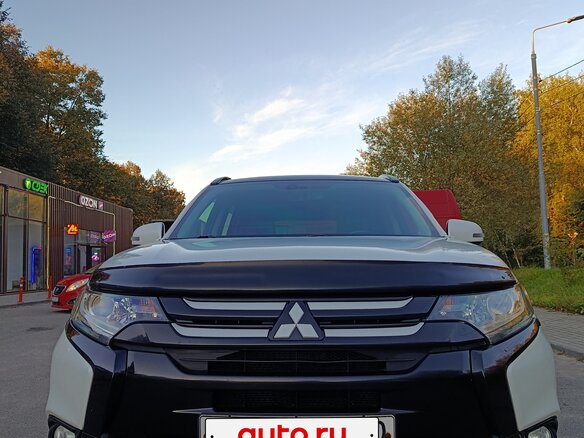 2017 Mitsubishi Outlander III Рестайлинг 2, белый, 1760000 рублей - вид 1