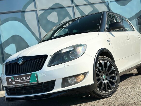 2012 Skoda Fabia II Рестайлинг, белый, 745000 рублей - вид 9