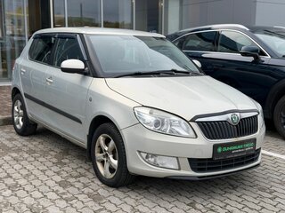 2012 Skoda Fabia II Рестайлинг, серебристый, 694000 рублей, вид 3