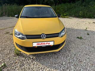 2011 Volkswagen Polo V, жёлтый, 510000 рублей, вид 2