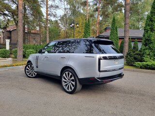 2024 Land Rover Range Rover P400 MHEV V, серебристый, 16890000 рублей, вид 5