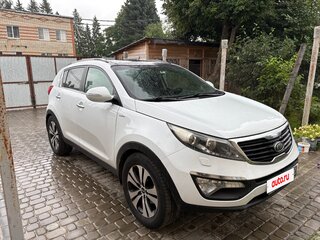 2011 Kia Sportage III, белый, 1300000 рублей, вид 3