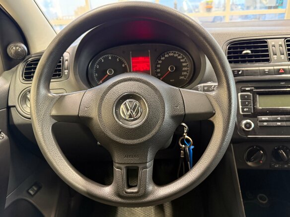 2012 Volkswagen Polo V, серебристый, 780000 рублей - вид 6