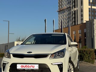 2019 Kia Rio IV, белый, 1550000 рублей, вид 1