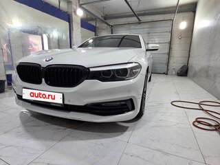 2017 BMW 5 серии 530i VII (G30/G31/G38), белый, 2800000 рублей, вид 2