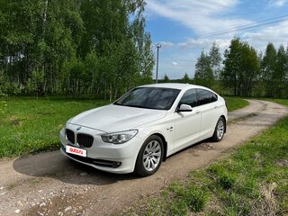 2012 BMW 5 серии Gran Turismo 530d xDrive VI (F10/F11/F07), белый, 1680000 рублей, вид 3