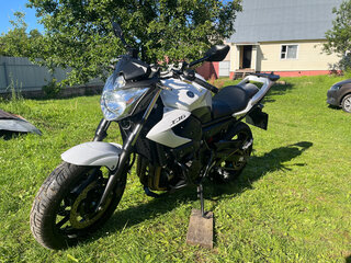 2011 Yamaha XJ6 (FZ6R), белый, 585000 рублей, вид 3