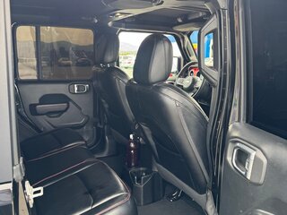 2020 Jeep Wrangler IV (JL), чёрный, 5000000 рублей, вид 2