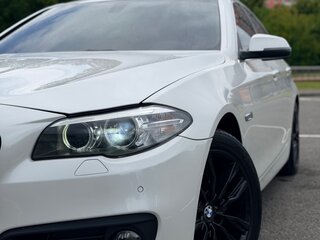 2013 BMW 5 серии 528i xDrive VI (F10/F11/F07) Рестайлинг, белый, 1800000 рублей, вид 5