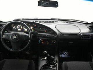 2017 Chevrolet Niva I Рестайлинг, коричневый, 545000 рублей, вид 5